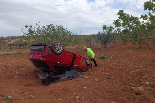 Gaziantep’te devrilen otomobildeki 1 kişi öldü, 2 kişi yaralandı