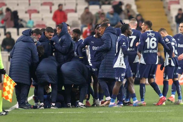 Fenerbahçe, Net Global Sivasspor deplasmanından üç puanla döndü