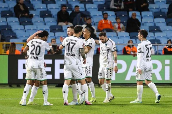 Kocaelispor 16 yıl sonra Süper Lig’de
