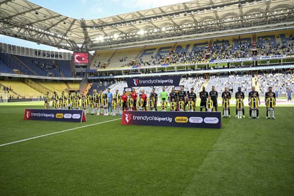 Fenerbahçe, sezonu galibiyetle kapattı