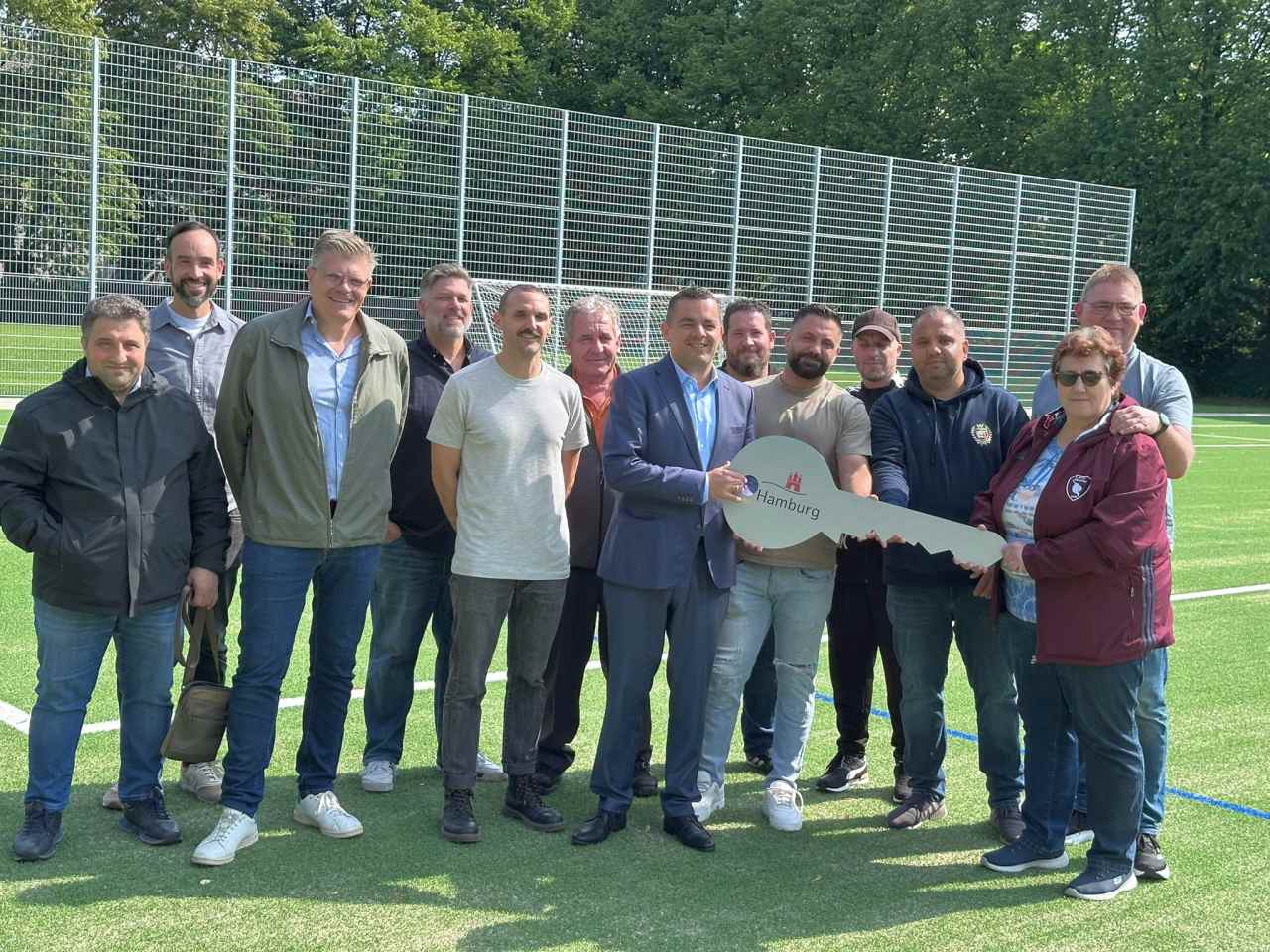 Gençler İçin Büyük Adım: Rot-Weiß Wilhelmsburg’a Yeni Suni Çim Saha Müjdesi