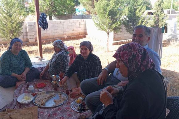 Orhan Köse’den Bozcayazı Köyü’nde Geleneksel Köy Kahvaltısı Keyfi