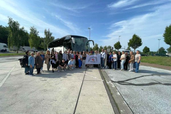 T.A.Y.S.D’den Hamburg’a Kültür Gezisi: Yardımsever Anneler Almanya’nın En Güzel Şehrini Keşfetti