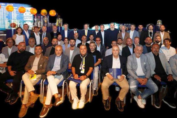 Ali Koç’a Avrupa’dan Moral Desteği: ‘Bu, Fenerbahçe’nin Değerlerine Sahip Çıkma Meselesidir’”