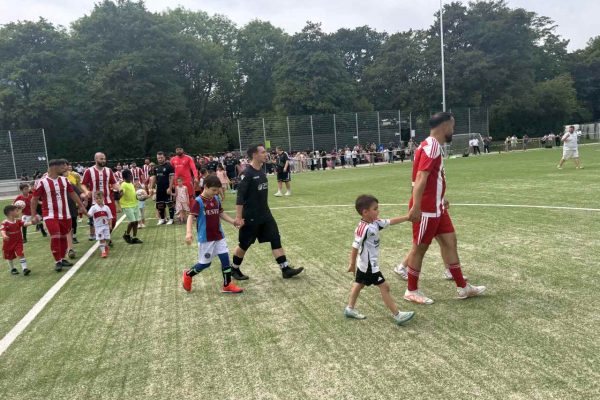 Hamburg’da Futbol ve Aile Şenliği Bir Arada: Rot Weiss Wilhelmsburg’dan Coşkulu Açılış