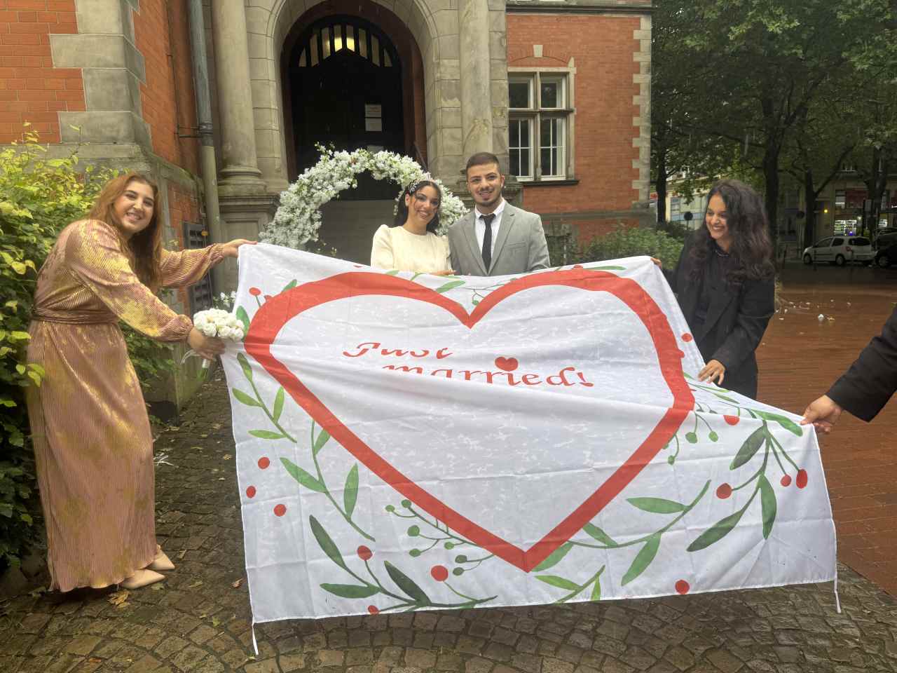 fubolexpress_2022_13543 Hasan Öcalan ile Melike Dağdelen’in Nikahı Harburg’da Kıyıldı