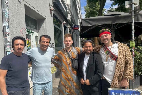 Barak Müziğinin Güçlü Sesi Mehmet Yakar, Hamburg’da Yoğun İlgi Gördü