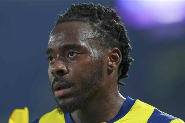 Birmingham City’ye transfer olan Bright Osayi-Samuel, Fenerbahçe’ye veda etti