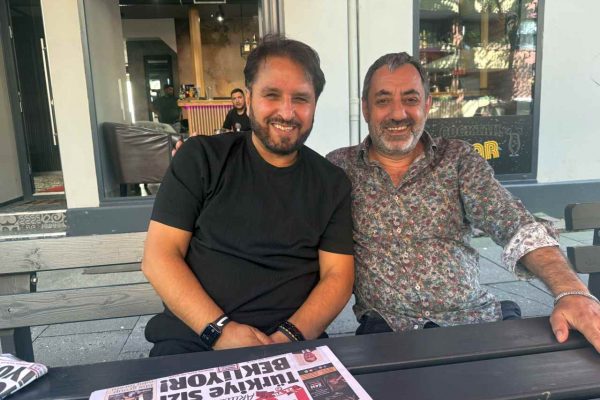 Uzak Şehir”in Güçlü İsmi Nazmi Kırık’tan Set ve Hayat Anlatımı