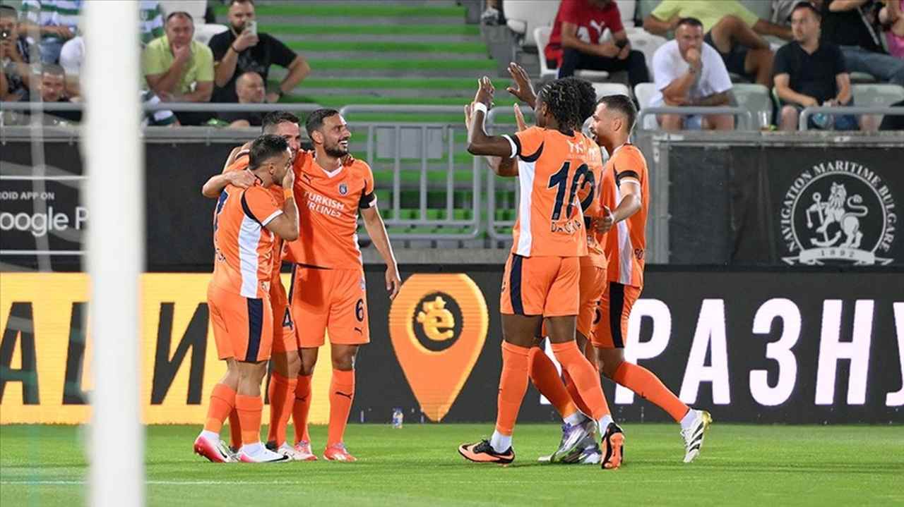 Başakşehir, 2025-26 sezonuna galibiyetle başladı