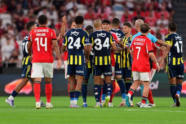 Fenerbahçe’den Zorlu Prova: Eusebio Kupası’nda Benfica’ya 3-2 Mağlup Oldu