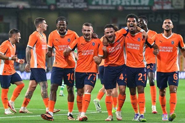 Başakşehir, UEFA Konferans Ligi’nde Cherno More’yi farklı yenerek 3. tura yükseldi