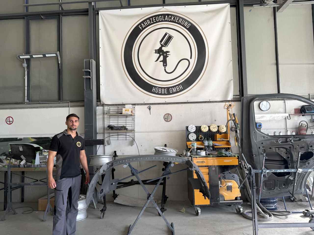 HÜBBE Fahrzeuglackierung GmbH – Hamburg’da Boya Ustalığının Yeni Adresi: Abdulkerim Hübbe