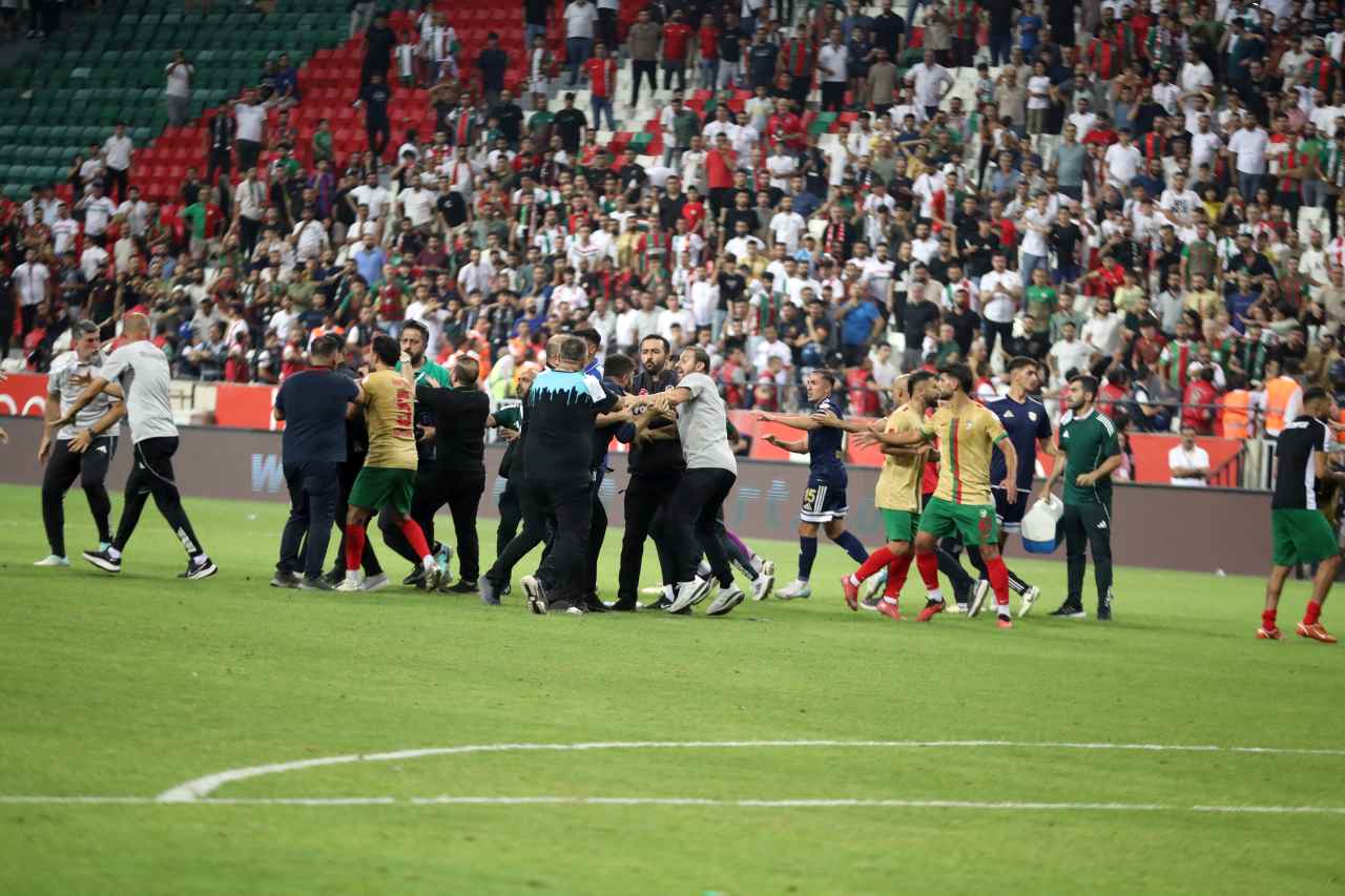 Amed Sportif Faaliyetler- Erzurumspor FK PFDK’dan Şok Karar: Veysel Sapan’a 12 Maç Men!