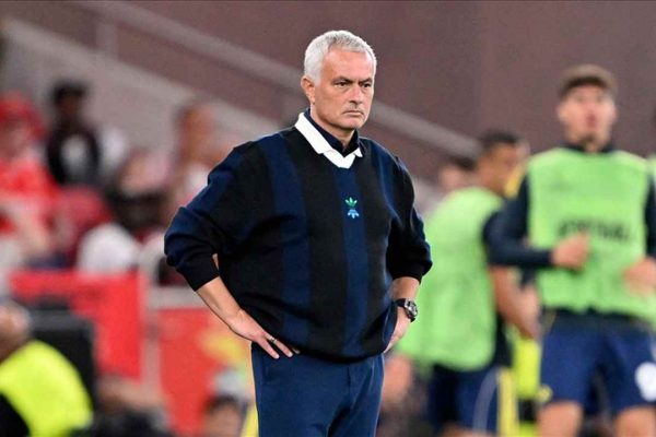 Fenerbahçe’de Jose Mourinho ile yollar ayrıldı