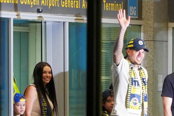 Fenerbahçe, Ederson ile 3+1 yıllık sözleşme imzaladı