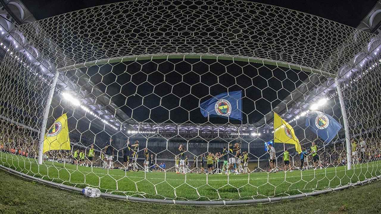 fubolexpress_2022_14666 Fenerbahçe, her pozisyona transfer yaptı