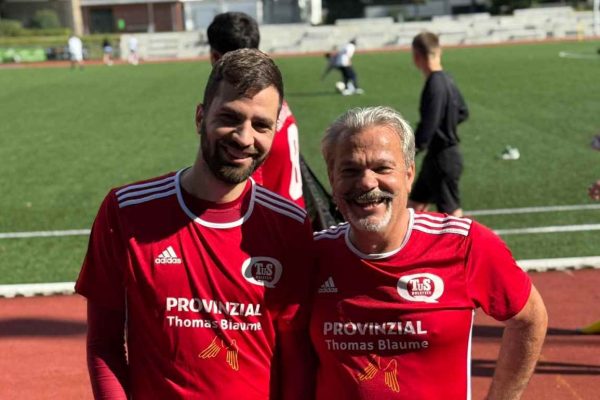 Baba-Oğul Aynı Sahada Ter Döktü