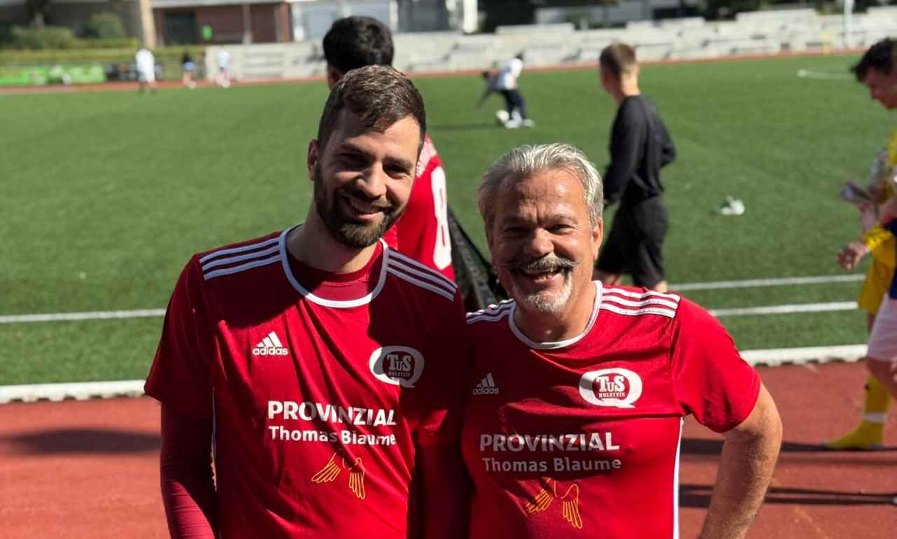 Baba-Oğul Aynı Sahada Ter Döktü