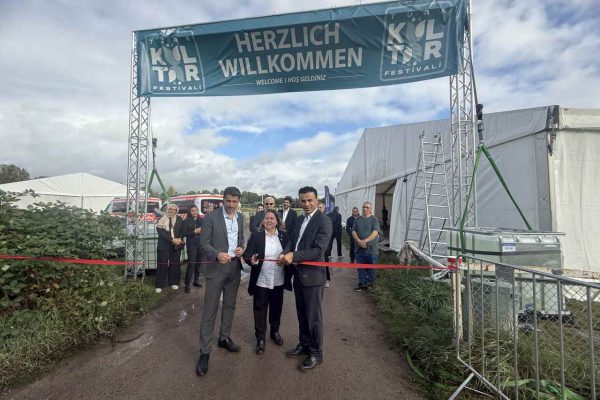 Hamburg’da Türk Kültür Festivali Coşkuyla Başladı