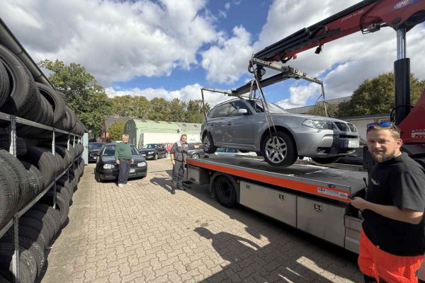 Hamburg’da Sürücüler Kış Lastiğine Zamanında Kavuşuyor