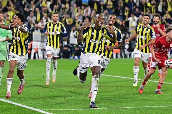 Fenerbahçe, 3 resmi maç sonra galip
