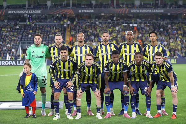 Fenerbahçe, UEFA Avrupa Ligi’nde ilk puanlarını aldı