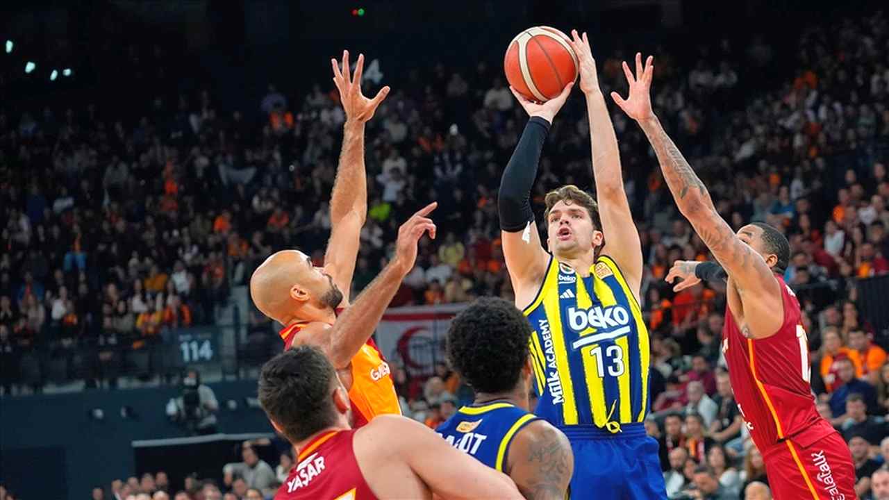 Basketbol Süper Ligi’nde derbinin galibi Fenerbahçe Beko