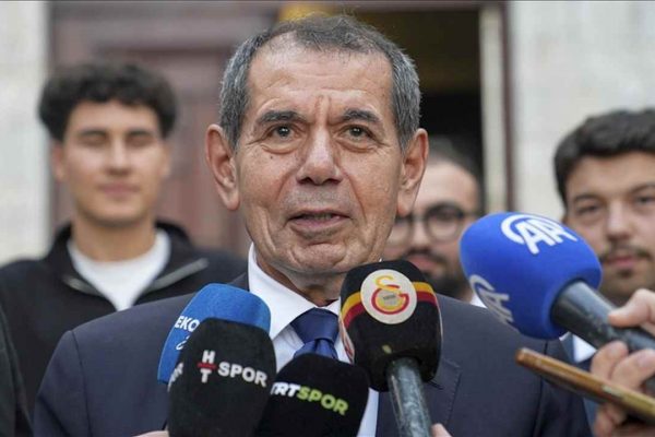Galatasaray Kulübü Başkanı Dursun Özbek, Şampiyonlar Ligi’nde başarı istiyor
