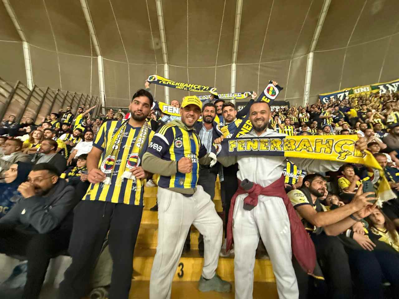 fubolexpress_2022_15388 Gaziantep’te Fenerbahçe Aşkı: Üçlüden Büyük Destek