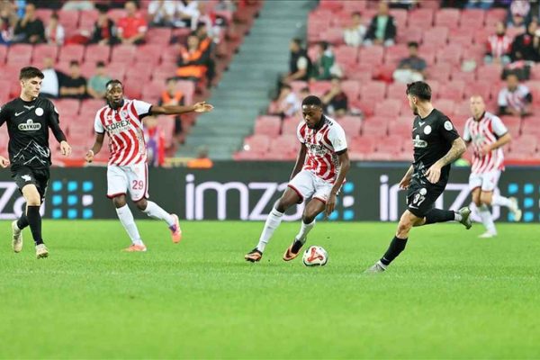 Samsunspor ile Çaykur Rizespor haftayı 1’er puanla kapattı
