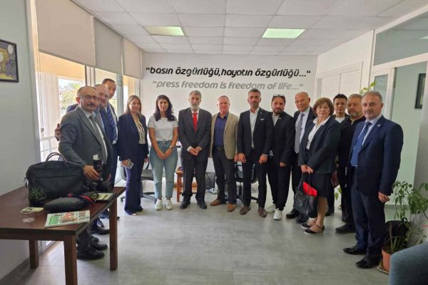 Hamburg Türk Basın Birliği’nden Kuzey Kıbrıs Türk Gazeteciler Birliğine ziyaret