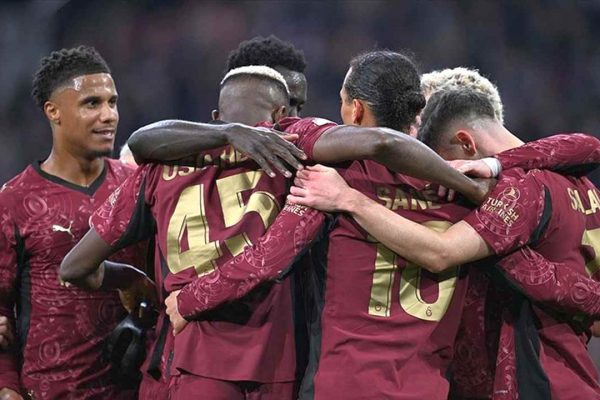 Galatasaray, Osimhen’in 3 golüyle Ajax’ı deplasmanda yendi