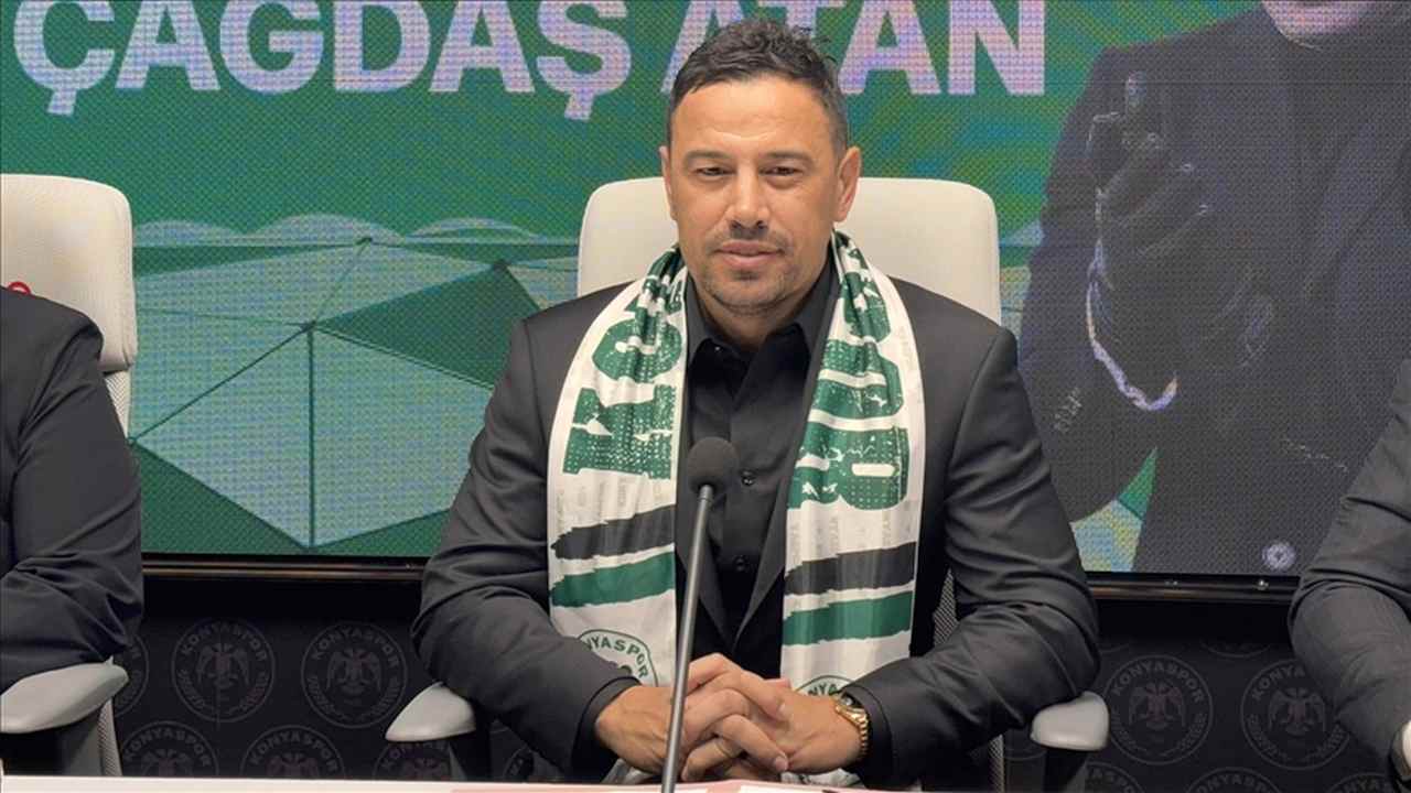 Konyaspor, teknik direktör Çağdaş Atan ile 1,5 yıllık sözleşme imzaladı