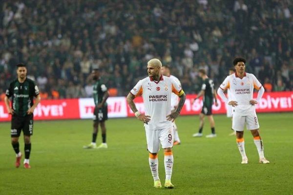 Galatasaray, namağlup ünvanını Kocaelispor karşısında kaybetti