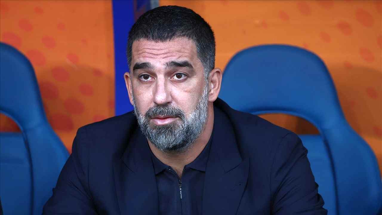 fubolexpress_2022_15690 Arda Turan, Ukrayna’daki saldırılar nedeniyle sığınağa indikleri zamanlar olduğunu söyledi