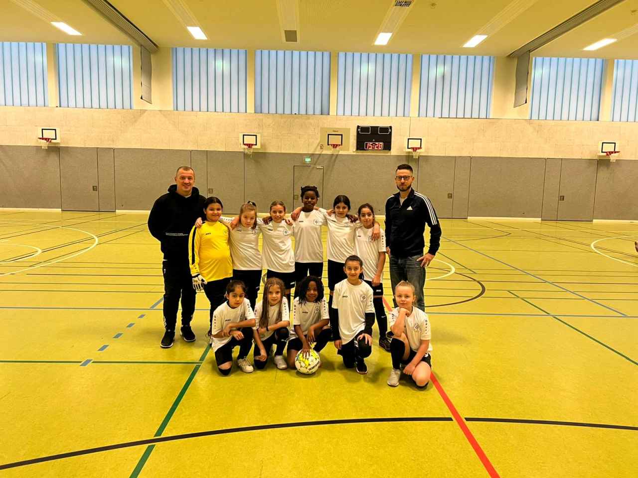 ESV Einigkeit Kızları Parladı