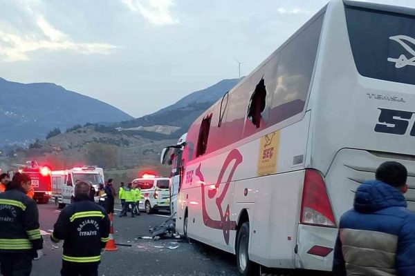 SEÇ Otobüsü ile Tır Çarpıştı: Osmaniye’de Büyük Felaket