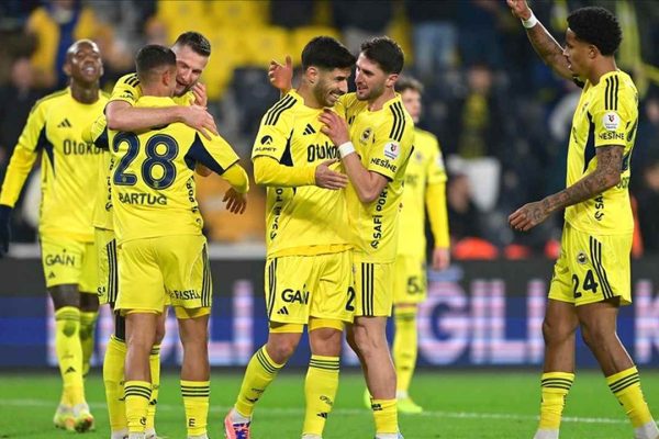 Fenerbahçe, 3 puanı 4 golle aldı