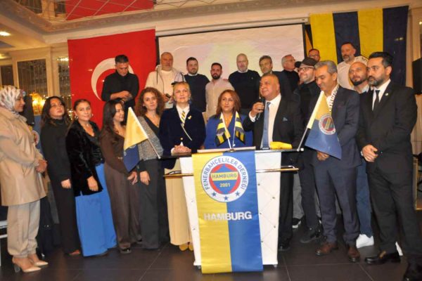 Kahvaltıda Duygusal Anlar: Başkan Çömlek’ten Eşlere Teşekkür