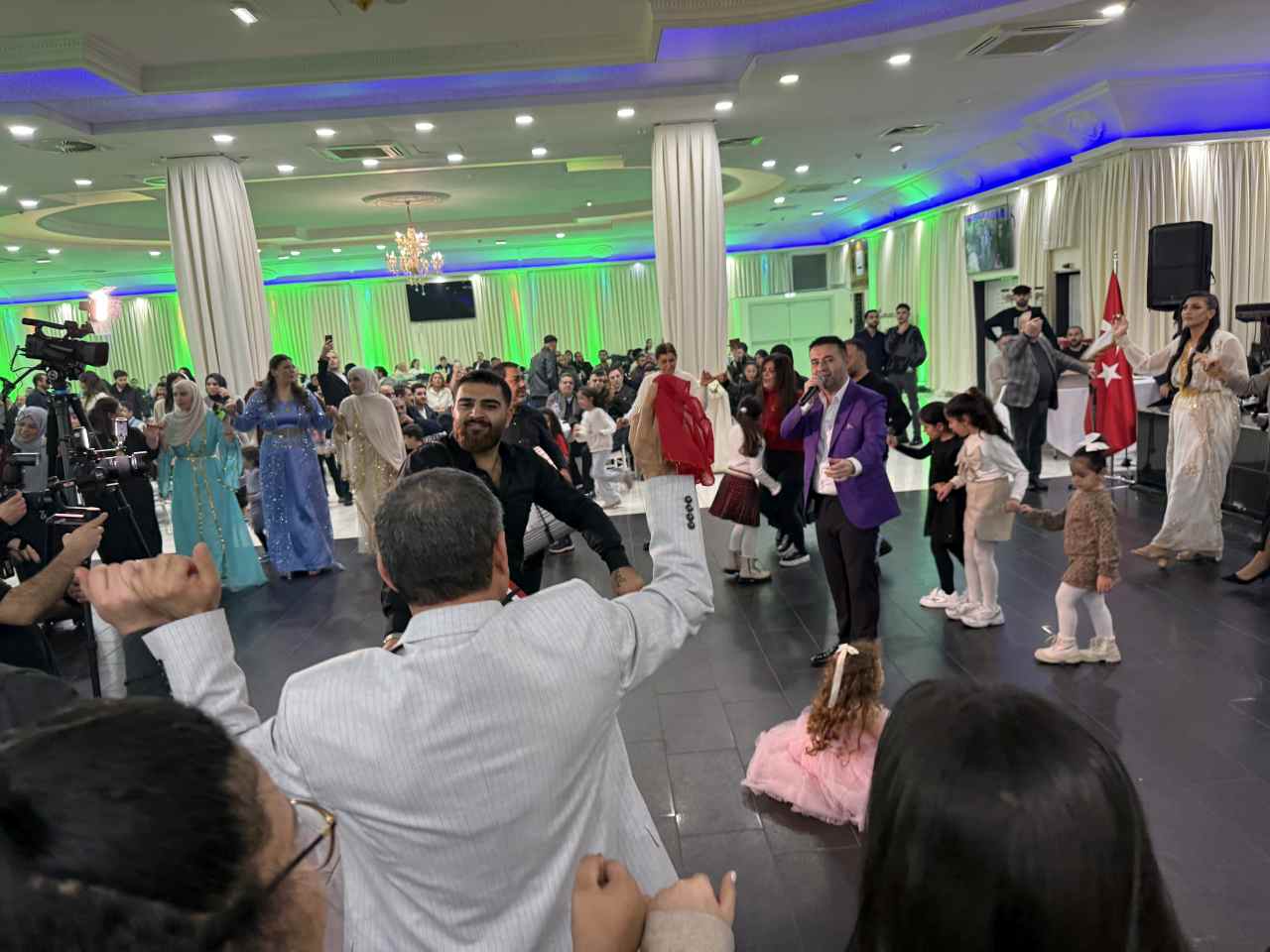 Avrupa Urfalılar Buluşması: Küçük İbo ve Halay Coşkusu