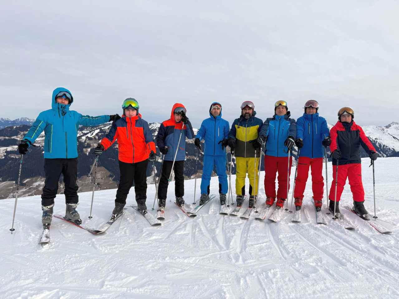 fubolexpress_2022_16579 Hamburglu Balat Aileleri ve Bayantemur Dostluğu Alpler’de Buluştu