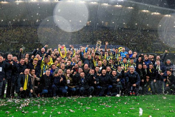 Süper Kupa’da Fenerbahçe İmzası