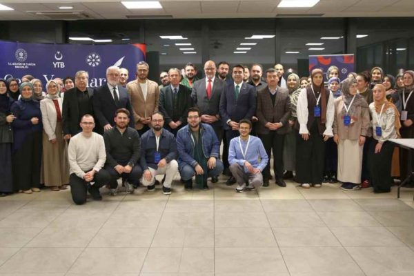 AVRUPA’NIN KALBİNDE “TÜRKÇE” ZİRVESİ