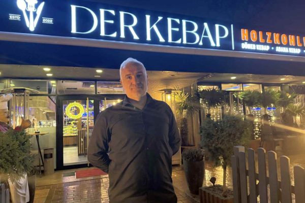 Elbbrücke Yanında Türk Mutfağı: Der Kebap
