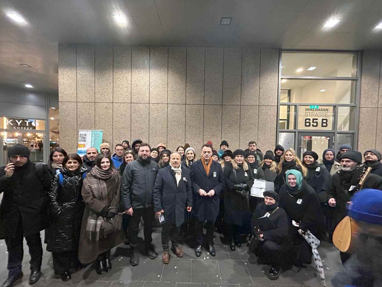 Düsseldorf’ta 6 Şubat Depremi Anıldı: Hafıza, dayanışma ve birlik vurgusu