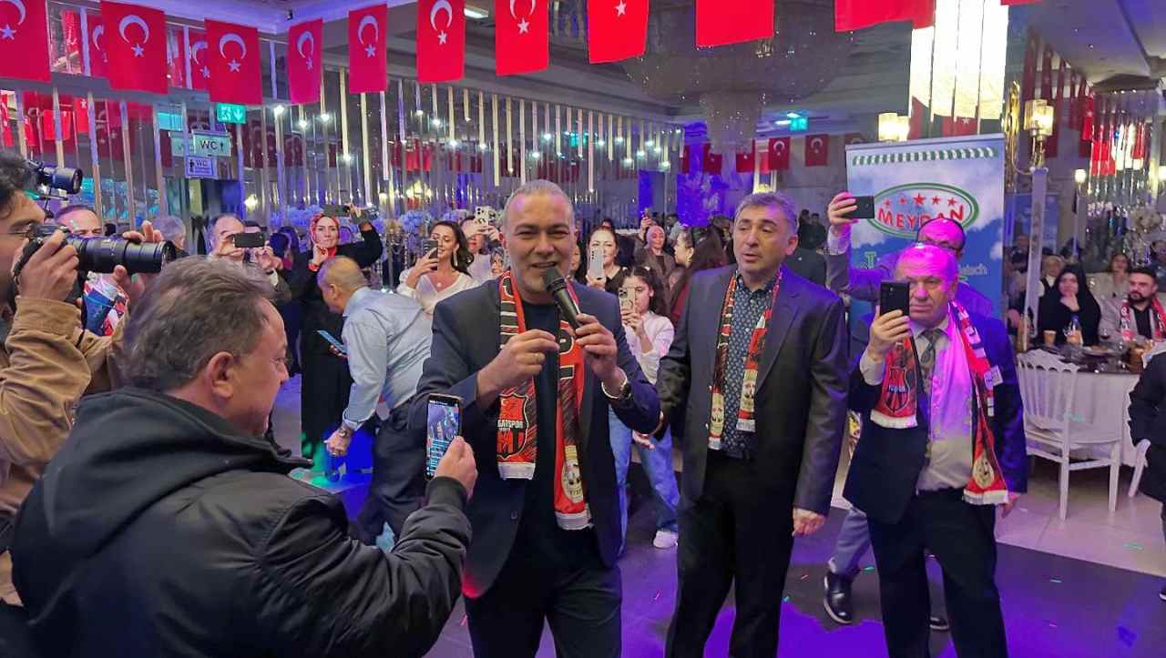 Mümin Sarıkaya Hamburg’da Yozgatlıları Coşturdu