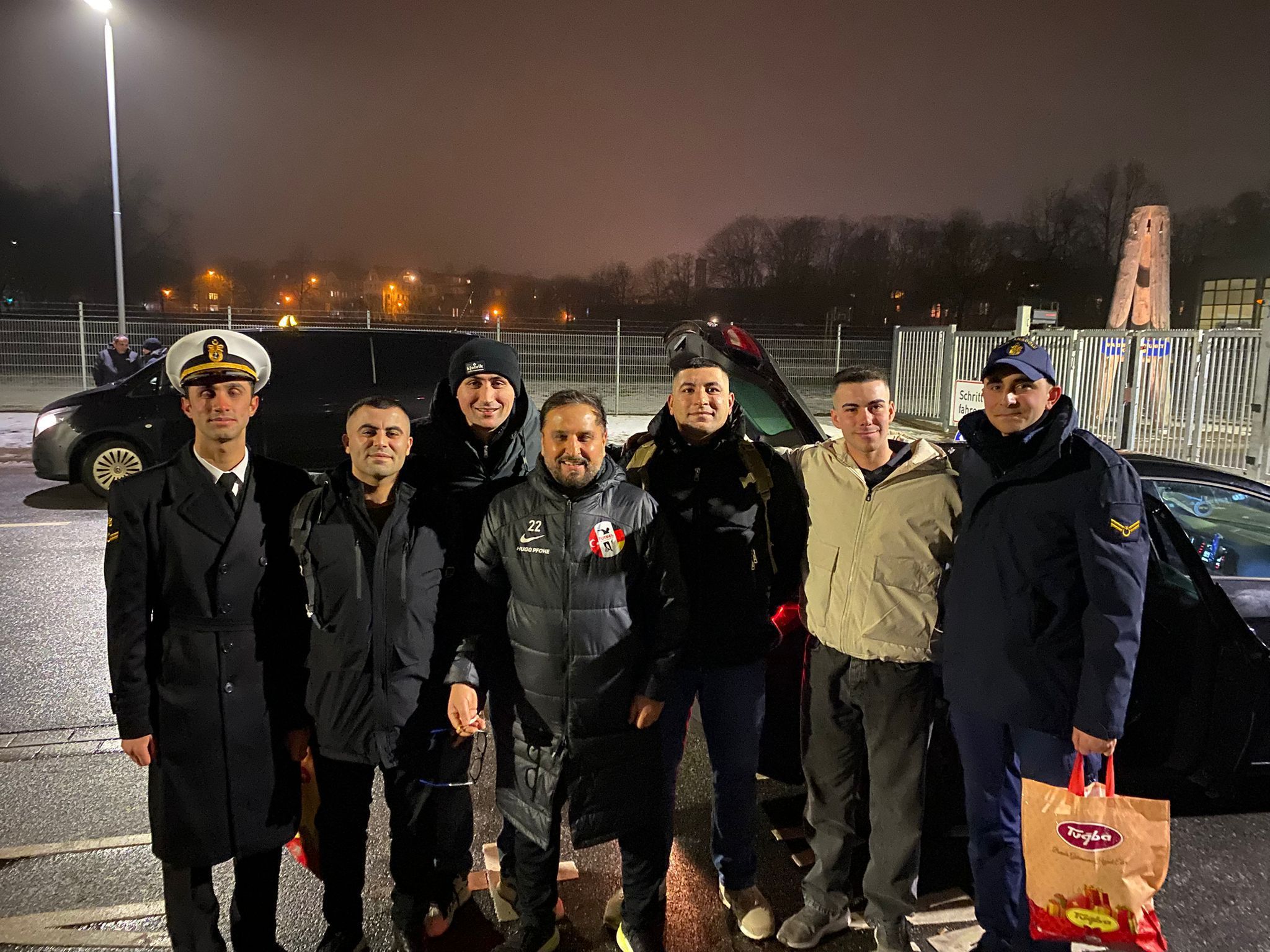 Askerler Serbest Zamanlarında Kiel’de Moral Depoladı