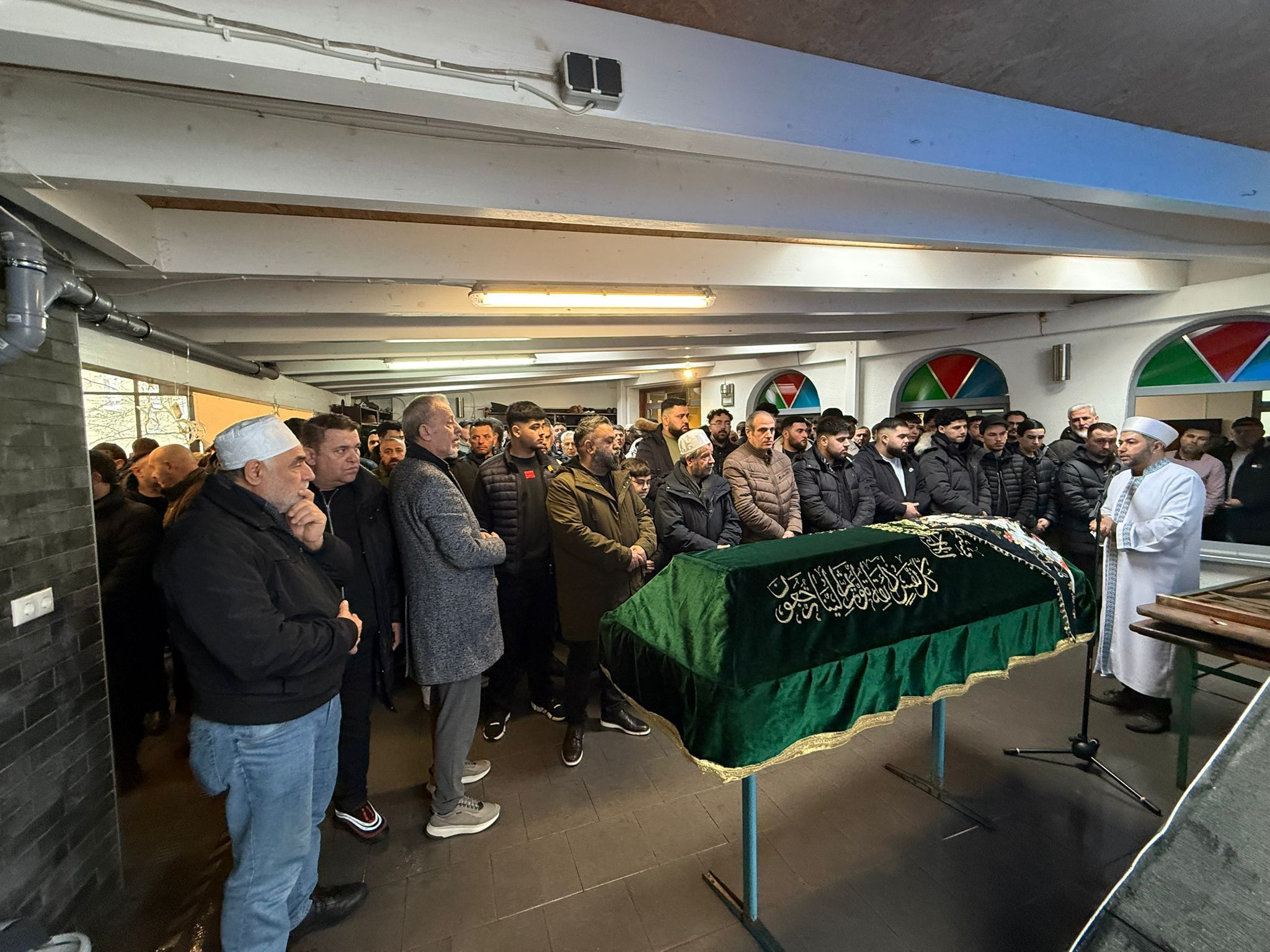 futbolexpress_2022_6 Elazığlı Asiye Ayna Hamburg’da Son Yolculuğuna Uğurlandı