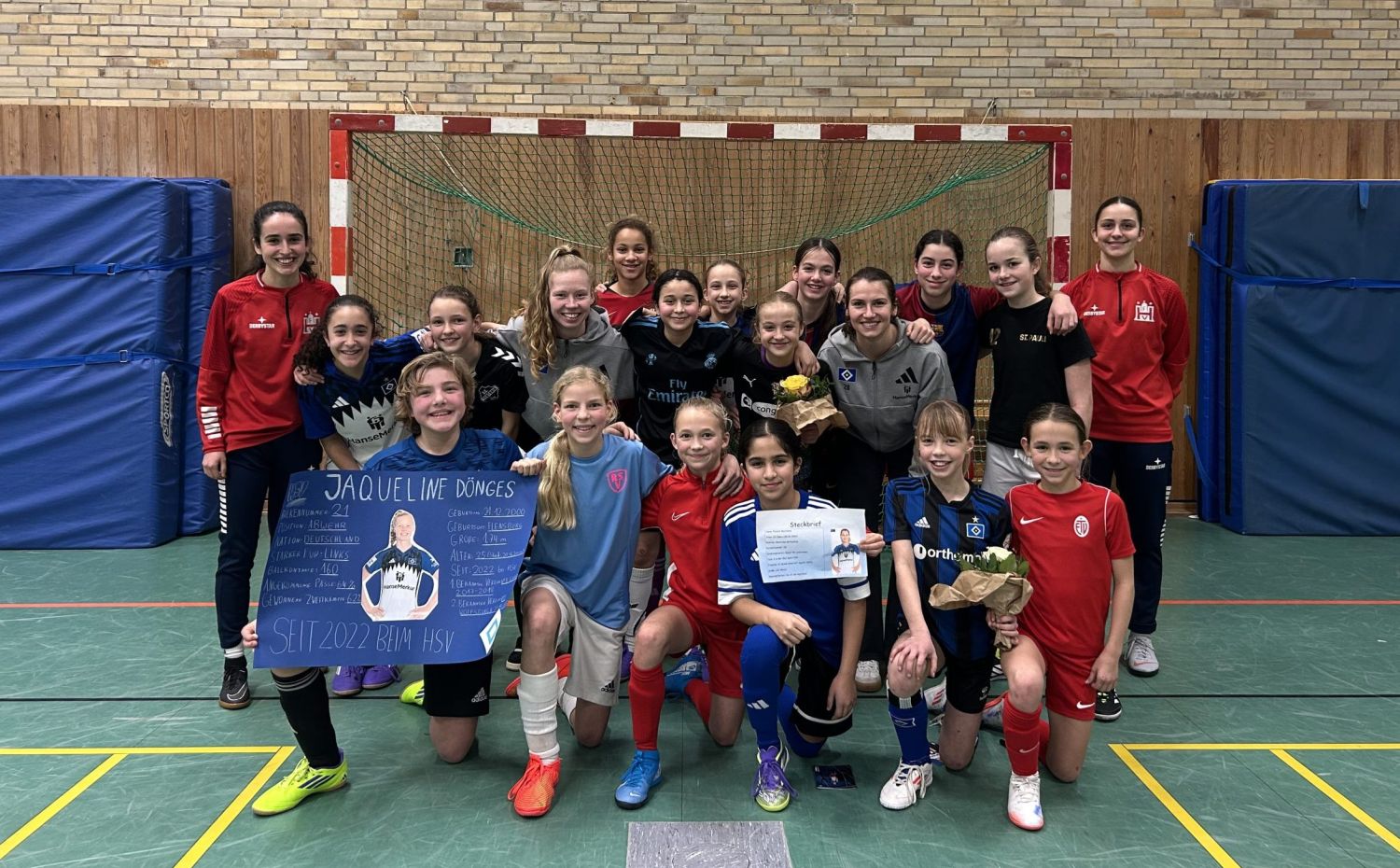 HSV Oyuncularından Sternschanze DFB Gelişim Merkezine Ziyaret